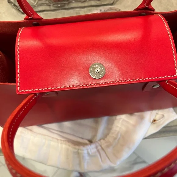 ❤️FINAL REDUCTION❤️. PRICE FIRM.
Vintage Kate Spade Handbag - Picture 7 of 14